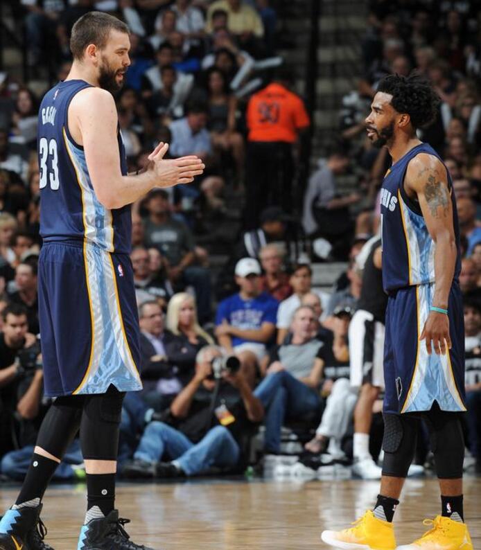 对许多球员 对许多球员